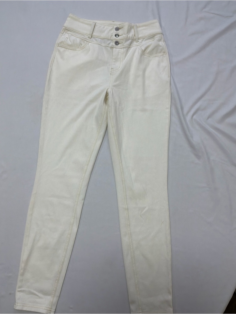 HALARA Cream Skinny High-Rise Jeans with Triple-Button Waist